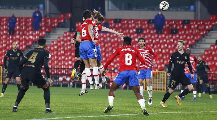 Antoine Griezmann (Barcelona) đón một quả tạt hoàn hảo và ghi bàn với một cú đánh đầu hiểm hóc vào phía trong cột dọc bên phải. Không có cơ hội nào cho thủ môn.