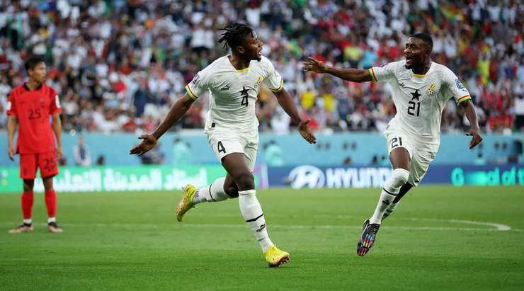 Vào! 0:1. Quả bóng bật ra từ một tình huống lộn xộn trong vòng cấm đã được Mohammed Salisu (Ghana) tận dụng triệt để, anh dễ dàng hạ thủ môn bằng một cú sút từ cự ly gần.