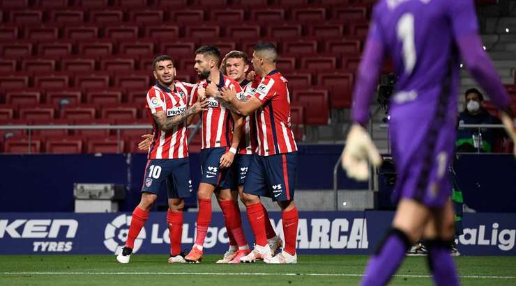Marcos Llorente thực hiện một quả tạt rất tốt cho Yannick Carrasco (Atl. Madrid), người đã tìm thấy khoảng trống trong vòng cấm để đưa bóng vào lưới.