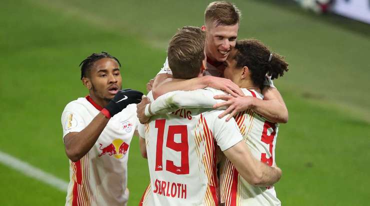 Một nỗ lực cá nhân đáng kinh ngạc của Yussuf Poulsen (RB Leipzig) kết thúc với một cú sút từ trong vòng cấm. Cầu thủ này đưa bóng đi hiểm hóc vào góc thấp bên phải và thay đổi tỉ số thành 1:0. Thủ môn Koen Casteels đã không thể làm được gì.