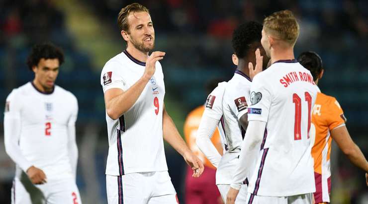 Vào! Harry Kane (Anh) ghi bàn với một cú sút tuyệt vời vào góc phải phía dưới sau khi được giải thoát trong vòng cấm bởi một đường chuyền bổng xuất sắc từ Emile Smith Rowe. Tỉ số bây giờ là 0:4.