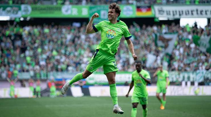 Luca Waldschmidt (Wolfsburg) đón đường căng ngang hoàn hảo vào sâu bên trong vòng cấm từ Felix Nmecha và khống chế bóng một cách tinh tế. Tiếp theo, anh tung một cú sút chuẩn xác vào góc thấp bên trái khung thành, nâng tỉ số lên: 2:0.