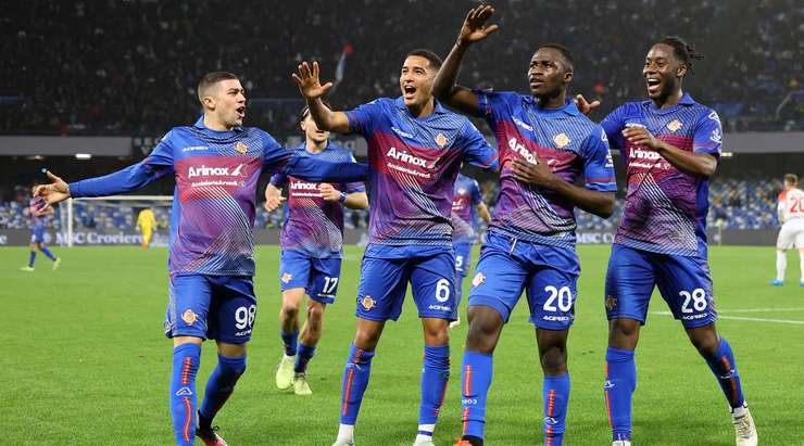 Vào! Luca Zanimacchia căng ngang đầy hứa hẹn vào đám đông cầu thủ trong vòng cấm. Chỉ có Felix Afena-Gyan (Cremonese) là người bật nhảy cao nhất để đánh đầu từ cự ly gần đưa bóng vào sát mé trong cột dọc bên phải khung thành. Tỉ số là 2:2.