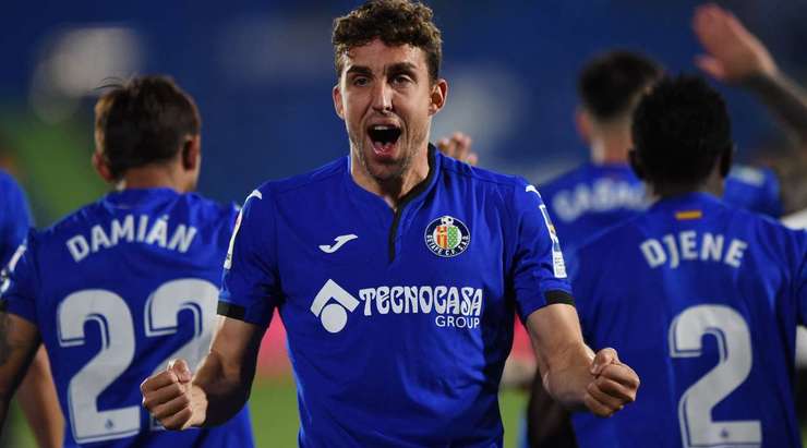 Vàoo! Jaime Mata (Getafe) ghi bàn với một cú sút trong vòng cấm sau khi đón một đường chuyền bằng đầu từ Enes Unal. Anh ấy thay đổi tỉ số thành 2:0.