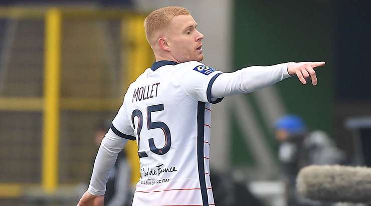 Vào! Đường kiến tạo của Mihailo Ristic đặt Florent Mollet (Montpellier) vào một vị trí rất thoáng, đối diện với thủ môn. Cầu thủ này dứt điểm nhanh bằng một cú sút hiểm hóc từ bên trong vòng cấm, đưa bóng vào góc trái khung thành. Tỉ số là 0:1.