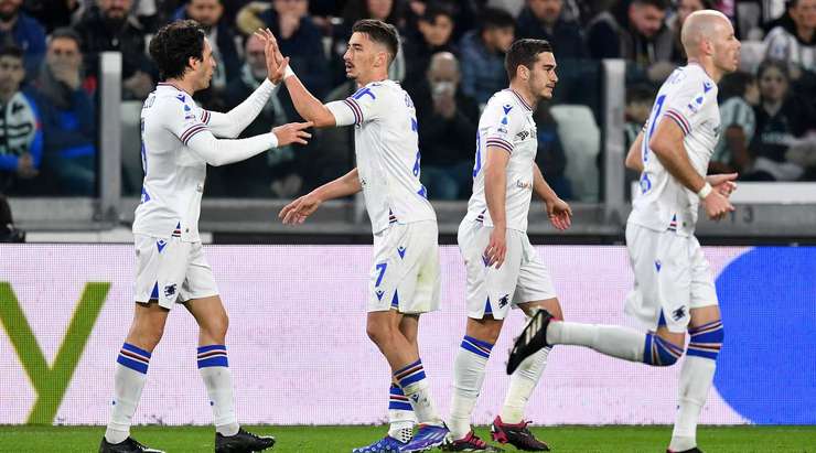 Vào! Alessandro Zanoli nạp đạn cho Filip Djuricic (Sampdoria) ở một vị trí bên trong vòng cấm, và cầu thủ này đã giữ được cái đầu lạnh để sút bóng vào góc thấp bên trái khung thành. Tỉ số là 2:2.