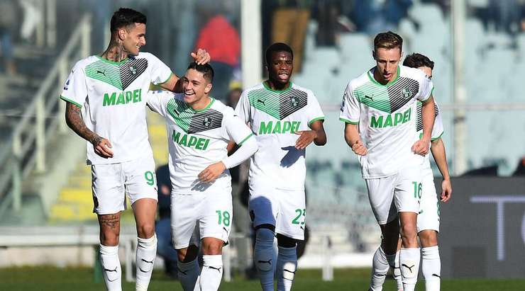 Vào! Một đường chọc khe tuyệt vời của Giacomo Raspadori mở ra khoảng trống cho Davide Frattesi (Sassuolo) ngay trong vòng cấm, và anh đã không phạm bất kỳ sai lầm nào với một sút rất mạnh, đưa bóng vào chính giữa khung thành làm tung lưới thủ môn đối phương. Tỉ số là 0:2.