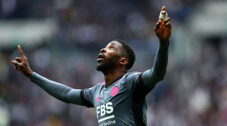 Kelechi Iheanacho (Leicester) tạo khoảng trống cho mình tại rìa vòng cấm và tung cú sút. Pha dứt điểm chính xác của anh ấy đi trúng cột dọc và bóng dội vào góc thấp bên phải mành lưới. Tỉ số được nâng lên 3:1.