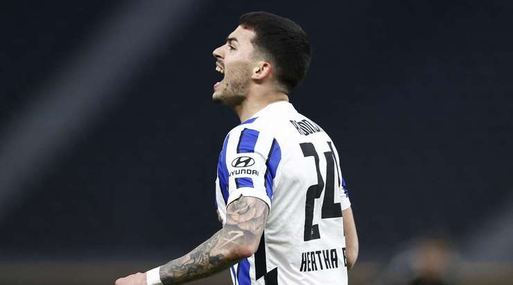 Nemanja Radonjic (Hertha Berlin) kết thúc nỗ lực đi bóng đẹp mắt của mình với một cú sút xuất sắc từ trong vòng cấm. Bóng đi rất căng vào ngay giữa khung thành và Florian Muller đã bị đánh bại. Tỉ số là 3:0.