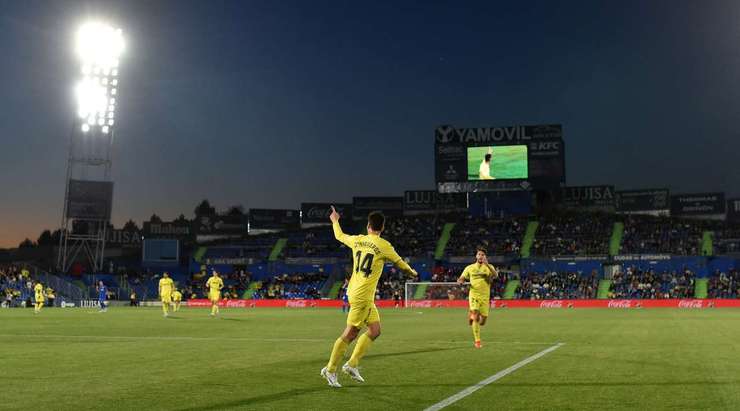 Vào! Gerard Moreno Manu Trigueros (Villarreal), người cho thấy quyết tâm tuyệt vời để đón bóng trước một vài hậu vệ và từ trong vòng cấm tung đưa nó vào góc phải phía dưới 0:2.