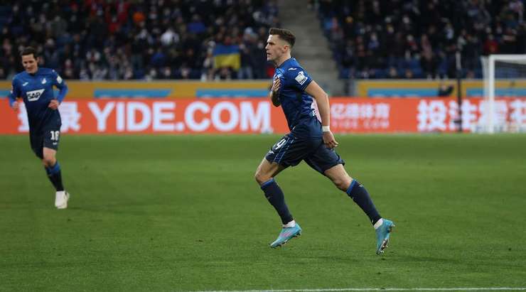 Christoph Baumgartner (Hoffenheim) kết thúc nỗ lực đi bóng đẹp mắt của mình với một cú sút xuất sắc từ trong vòng cấm. Bóng đi vào góc cao bên trái khung thành và Florian Muller chỉ có thể vào lưới nhặt bóng. Tỉ số là 1:1.