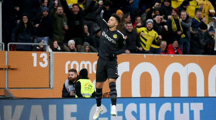 Jadon Sancho (Dortmund) lao như vũ bão vào bên trong vòng cấm sau một nỗ lực đột phá tuyệt vời và trước mặt anh chỉ còn lại thủ môn. Chướng ngại vật cuối cùng này cũng cũng bị anh dễ dàng vượt qua bằng một cú đảo chân tinh tế trước khi nhẹ nhàng đưa bóng vào lưới trống. Một bàn thắng đẳng cấp!