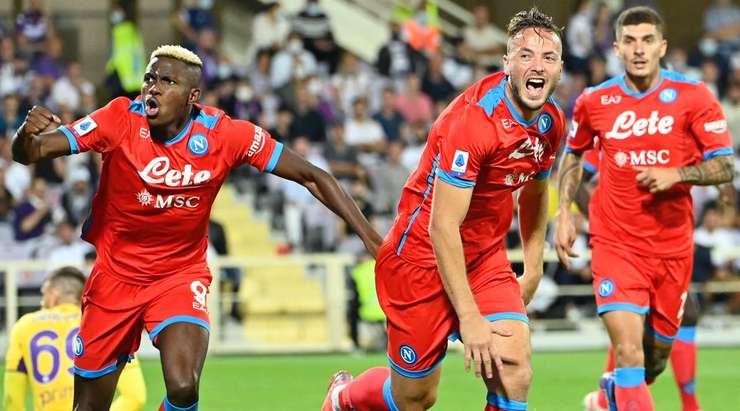Đường treo bóng từ quả đá phạt tìm đến đầu của Amir Rrahmani (Napoli), và anh đã bật cao đánh đầu hiểm hóc vào góc thấp bên phải khung thành.