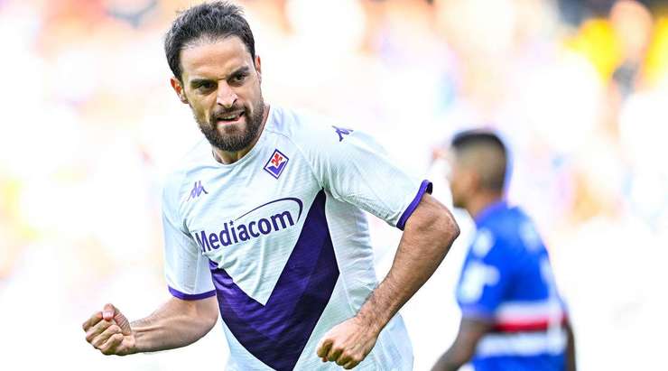 Vào! Giacomo Bonaventura (Fiorentina) nhận một đường chuyền ngắn rất vừa tầm từ Dodo ở một vị trí bên trong vòng cấm, anh lách người và tung một cú sút không thể cản phá vào góc thấp bên phải khung thành. Tỉ số là 0:1.