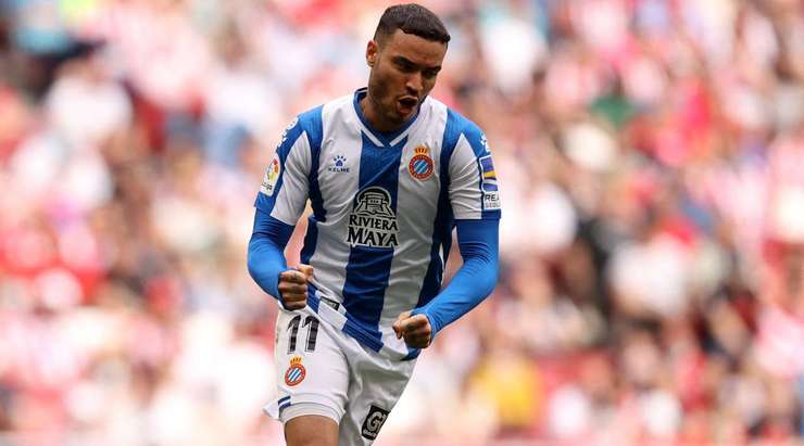 Raul de Tomas (Espanyol) trình diễn kĩ thuật hoàn hảo của mình bằng một bàn thắng từ tình huống đá phạt. Cú sút thẳng của anh đi đập cột dọc bên trái trước khi dội vào lưới, khiến thủ môn đứng như trời trồng.