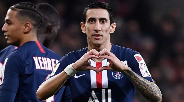 Angel Di Maria (Paris SG) sút xa vào chính giữa khung thành nhưng thủ môn lại bị đánh bại một cách quá dễ dàng. Một sai lầm sơ đẳng của thủ môn!
