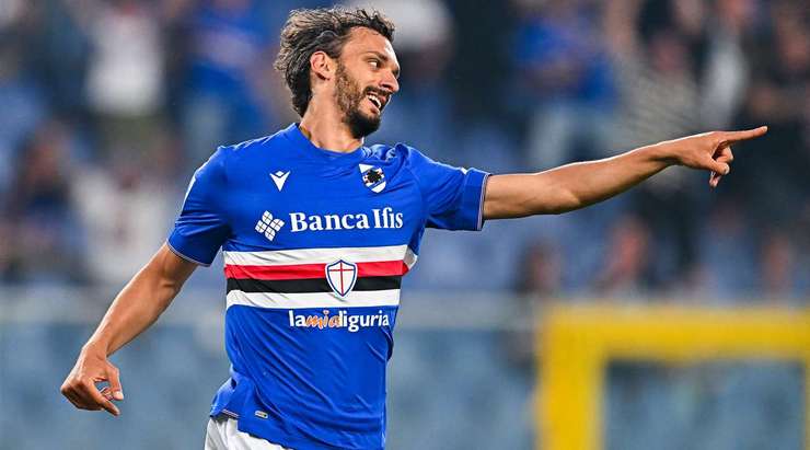 Vào! Một vài tình huống phòng ngự rất tệ của đối phương đã cho Manolo Gabbiadini (Sampdoria) cơ hội đến rìa vòng cấm và anh ấy không mắc sai lầm với một pha dứt điểm rất hay. Tỉ số là 1:0.