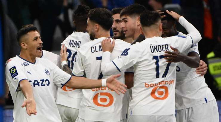Vào! Chancel Mbemba (Marseille) dễ dàng đệm bóng vào lưới trống từ một cự ly gần, sau khi một cú sút đã đập vào một người hậu vệ và quả bóng bật ra. Tỉ số là 1:0.