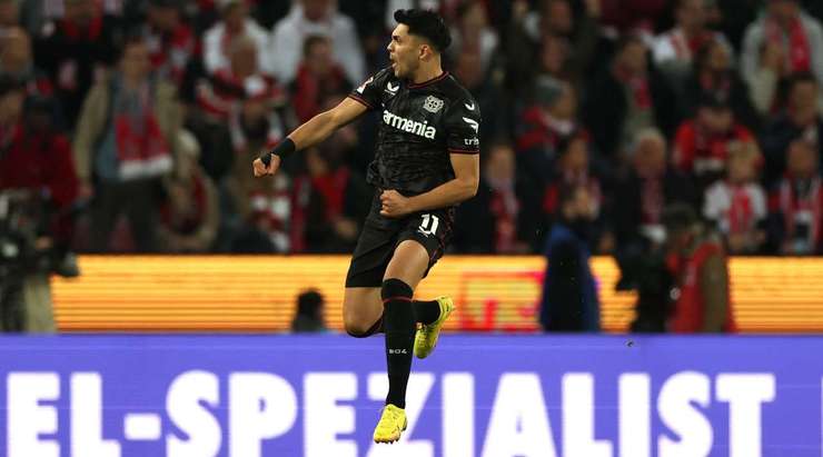 Vào! Quả đá phạt được thực hiện bởi Nadiem Amiri (Bayer Leverkusen). Bóng chạm nhẹ vào một cầu thủ đối phương và đi từ từ vào lưới trong sự bất lực của thủ môn Marvin Schwabe. Tỉ số là 1:1.