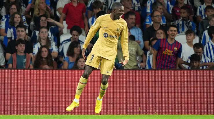 Vào! Ousmane Dembele (Barcelona) được nạp đạn bằng đường chuyền chính xác của Ansu Fati ở một vị trí bên trong vòng cấm. Cú sút trái phá của anh không cho thủ môn đối phương bất kỳ cơ hội cản phá nào, bóng ghim thẳng vào góc thấp bên phải khung thành. Tỉ số là 1:2.