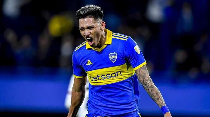 Vào! Juan Edgardo Ramirez kiến tạo cho Luis Vazquez (Boca Juniors) một đường chuyền tốt trong vòng cấm. Nó cho phép anh ấy dứt điểm với một cú sút chính xác vào góc trái phía dưới. 4:0.