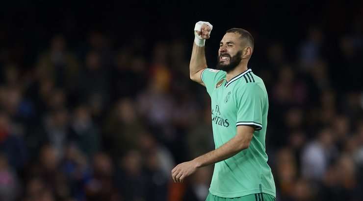 Karim Benzema (Real Madrid) ghi bàn từ quả phạt góc trước đó. Quả bóng trôi qua vòng cấm đến Karim Benzema (Real Madrid) và anh ấy tung cú sút uy lực vào góc trái phía trên, không cho thủ môn bất kì cơ hội nào.