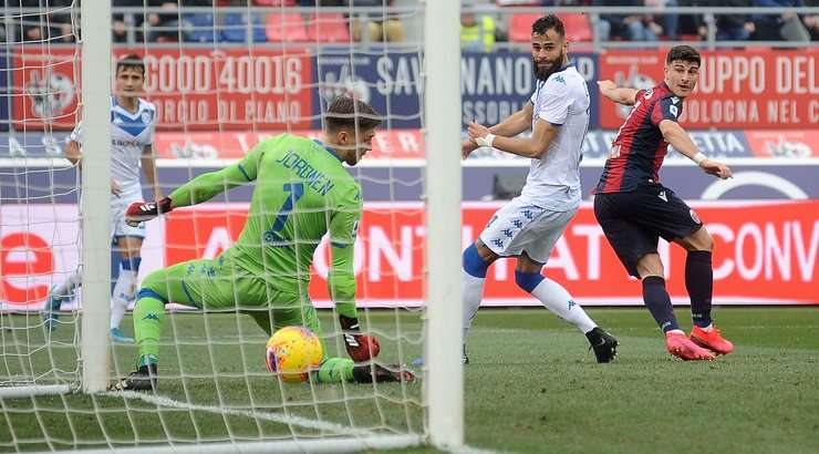 Vào! Một đường chọc khe tuyệt vời của Ibrahima Mbaye mở ra khoảng trống cho Riccardo Orsolini (Bologna) ngay trong vòng cấm, và anh đã không phạm bất kỳ sai lầm nào khi sút mạnh quả bóng về góc thấp bên trái khung thành. Tỉ số là 1:1.