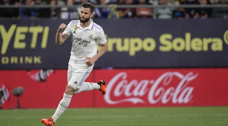 Một tình huống chơi bóng rất kỹ thuật của Nacho Fernandez (Real Madrid). khống chế gọn gàng đường chuyền đến từ Aurelien Tchouameni và tung cú sút xa xuất sắc, đưa bóng vào góc thấp bên trái khung thành. Tỉ số là 0:1.