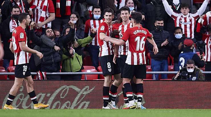 Vào! Một đường lob bóng của Alex Berenguer mở ra cơ hội cho Mikel Vesga (Ath Bilbao) và anh dễ dàng đánh bại thủ môn bằng một có đánh đầu cận thành vào góc thấp bên trái. Tỉ số là 1:0.