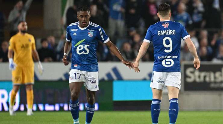 Bàn thắng đến từ một tình huống phối hợp đồng đội tuyệt vời! Kevin Gameiro (Strasbourg) đón một đường chuyền hoàn hảo và tung một cú sút xuất sắc vào góc cao bên phải. Thủ môn không thể làm gì với những cú sút như thế.