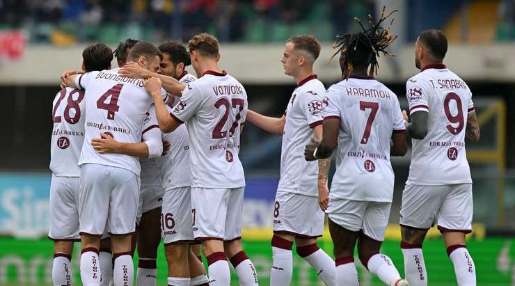 Vào - 0:1! Nikola Vlasic (Torino) tung một cú sút từ rìa vòng cấm và ghi bàn vào góc phải phía trên. Antonio Sanabria kiến tạo thành bàn.
