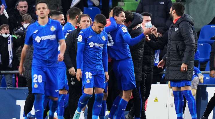 Các cầu thủ phòng ngự đã dành cho Enes Unal (Getafe) quá nhiều khoảng trống và họ đã phải trả giá. Cầu thủ này có một cú sút trái phá về phía góc cao bên trái. Thủ môn Fernando Pacheco trong một giây phút thiếu tập trung đã không thể phản ứng kịp thời, và tỉ số là 2:2.