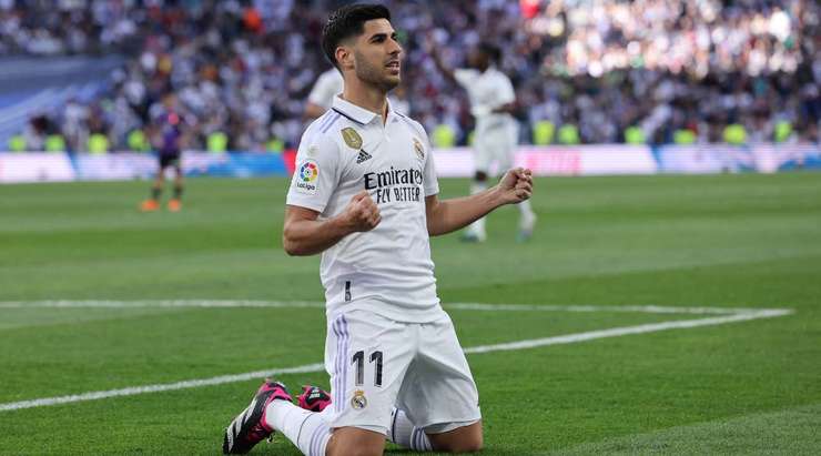 Vào! Tình huống phối hợp nhịp nhàng ở ngoài rìa vòng cấm với Rodrygo mở ra cho Marco Asensio (Real Madrid) một cơ hội ghi bàn mười mươi. Anh không làm đồng đội thất vọng khi đánh bại thủ môn đối phương với một cú sút đi thẳng vào góc trái khung thành. Tỉ số là 5:0.