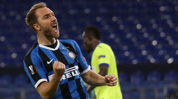 Vào! Christian Eriksen (Inter) sút bóng bật ra vào chính giữa khung thành sau khi bóng đến chỗ anh ấy trong vòng cấm. Tỉ số là 2:0.