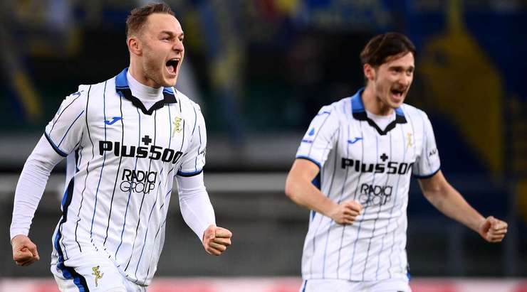 Bóng đã đi vào lưới! Teun Koopmeiners (Atalanta) thử vận may của mình từ rìa vòng cấm và thần may mắn đã mỉm cười khi cú sút của anh đi trúng một cầu thủ khác và đổi hướng, khiến thủ môn Lorenzo Montipo không kịp trở tay. Tỉ số đã được nâng lên 1:2.