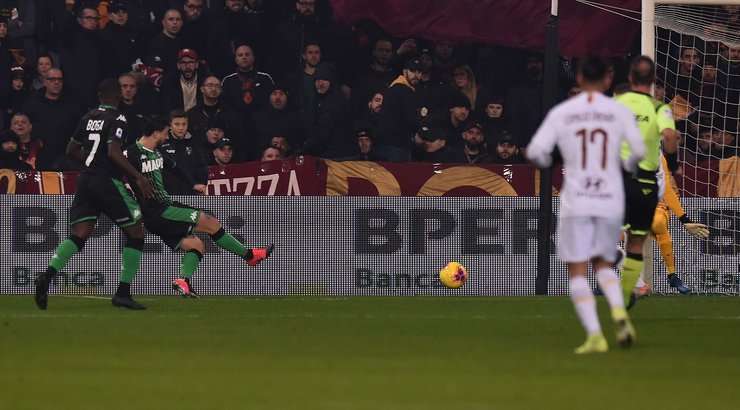 Một đường chuyền xé toang hàng phòng ngự đưa bóng đến chân Francesco Caputo (Sassuolo) trong vòng cấm và cầu thủ này đã không bỏ lỡ cơ hội! Nỗ lực của anh đưa bóng chuẩn xác vào góc thấp bên phải khung thành.