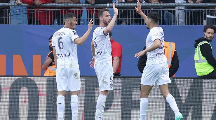 Vào! Tỉ số là 0:2. Fares Chaibi (Toulouse) điền tên mình lên bảng điện từ bằng một cú sút gần như ngay trên vạch vôi, sau khi một đường bóng bật ra đã may mắn tìm đến đúng đôi chân của anh.