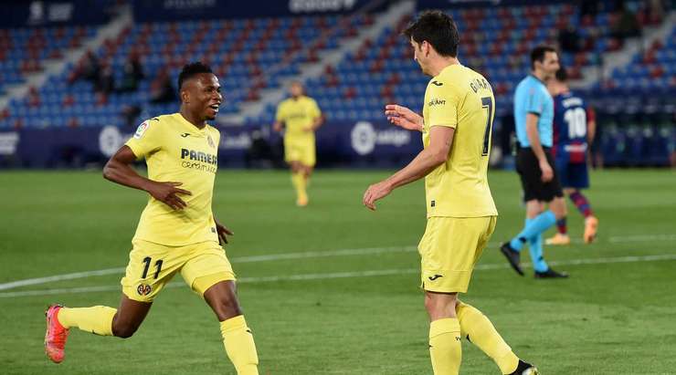 Vào! Đường chuyền dài kinh điển của Daniel Parejo đến chân Gerard Moreno (Villarreal) ở một vị trí trống trải bên trong vòng cấm. Anh còn đủ thời gian và không gian để chỉnh lại bóng trước khi sút vào góc thấp bên trái khung thành. Tỉ số là 0:2.