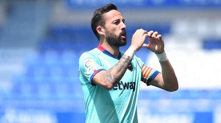 Jose Morales (Levante) đón đường căng ngang hoàn hảo vào sâu bên trong vòng cấm từ Jorge de Frutos và khống chế bóng một cách tinh tế. Tiếp theo, anh tung một cú sút chuẩn xác vào góc cao bên phải, nâng tỉ số lên: 1:1.