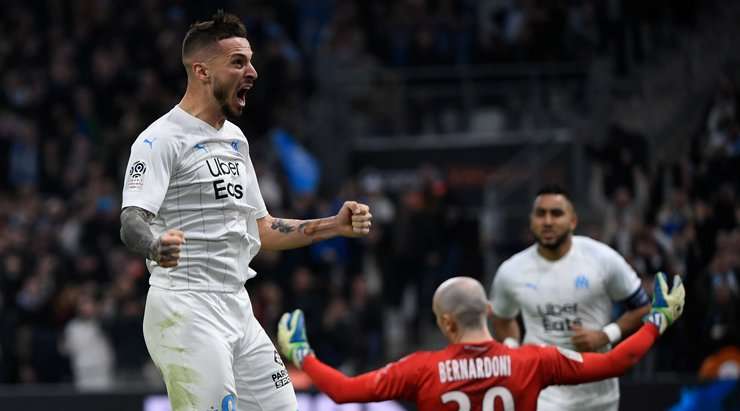 Vào! Tỉ số là 2:0. Dario Benedetto (Marseille) điền tên mình lên bảng điện từ bằng một cú sút gần như ngay trên vạch vôi, sau khi một đường bóng bật ra đã may mắn tìm đến đúng đôi chân của anh.