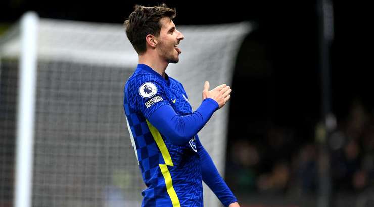Mason Mount (Chelsea) đón một đường chuyền chính xác vào sâu bên trong vòng cấm từ Kai Havertz, và cầu thủ này đã đánh bại thủ môn với một cú sút chìm chuẩn xác vào góc thấp bên trái. Tỉ số được nâng lên 0:1.