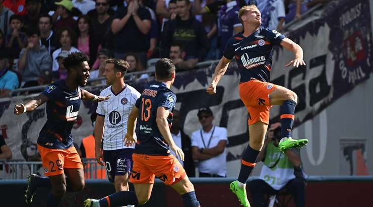 Vào! Nicolas Cozza (Montpellier) sút bóng bật ra vào phía trong cột dọc bên phải sau khi bóng đến chỗ anh ấy trong vòng cấm. Tỉ số là 0:1.