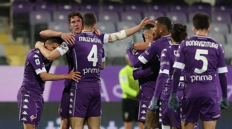 Jose Callejon có bóng ở một vị trí thuận lợi để có thể sút ngay, nhưng anh ấy quan sát thấy một đồng đội của mình và quyết định chuyền bóng. Dusan Vlahovic (Fiorentina) không bỏ lỡ cơ hội và đánh bại thủ môn với một cú sút chuẩn xác vào góc thấp bên trái, thay đổi tỉ số thành 1:0.