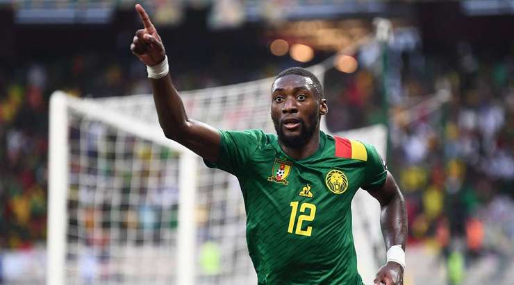 Vào! Martin Hongla chuyền bóng đến chân của Karl Toko Ekambi (Cameroon), người đứng trước mành lưới trống và không gặp khó khăn đệm bóng vào khung thành. 0:2.
