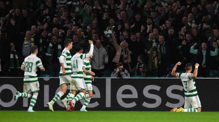 Vào! Georgios Giakoumakis (Celtic) sút bóng bật ra vào góc phải phía dưới sau khi bóng đến chỗ anh ấy trong vòng cấm. Tỉ số là 1:0.