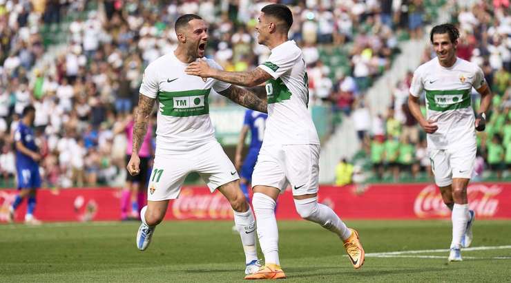 Bóng tìm đến Lucas Olaza (Elche) sau một tình huống lộn xộn trước khung thành. Anh ấy tận dụng khoảng trống có được để dễ dàng đưa bóng vào lưới với thân mình và thay đổi tỉ số thành 1:1.