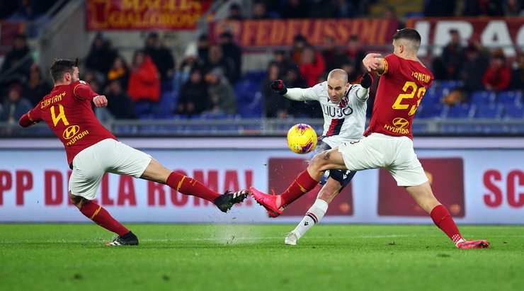 Một đường chuyền sắc sảo đưa bóng đến vị trí của Rodrigo Palacio (Bologna) , người đang ẩn nấp tại rìa vòng cấm và cầu thủ này tung một cú sút về phía góc thấp bên phải khung thành. Tuy vậy, thủ môn đối phương đã có một pha cản phá xuất sắc để từ chối nỗ lực của anh.
