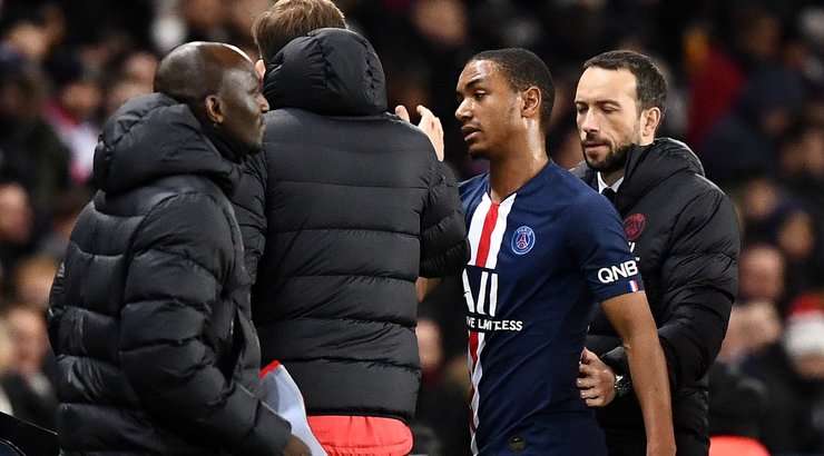 Abdou Diallo (Paris SG) được thay ra vì chấn thương. Thomas Tuchel trao cơ hội cho Marco Verratti.