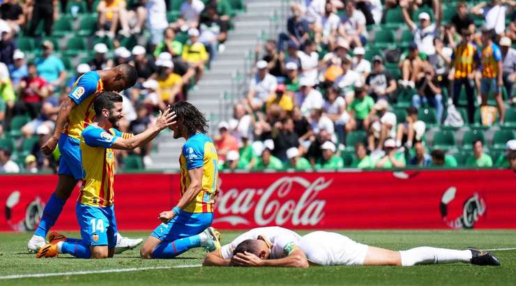 Gonzalo Verdu (Elche) ghi tên mình lên bảng tỉ số, nhưng không may cho anh ấy đó là một bàn phản lưới nhà.