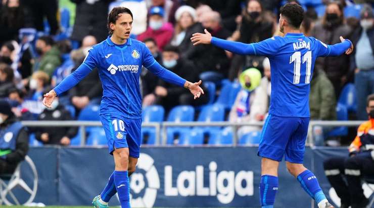 Enes Unal (Getafe) đón quả phạt góc và thể hiện khả năng săn bàn của mình với một cú đánh đầu lạnh lùng từ cự li gần vào góc cao bên trái cầu môn. Tỉ số là 1:1.